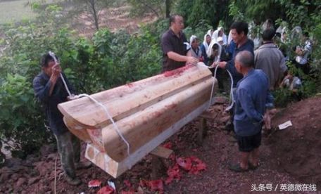 直击:农村土葬全过程 已不多见